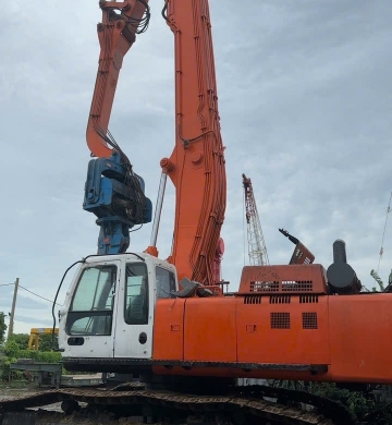 MÁY ZAXIS 330 ĐÓNG CỌC